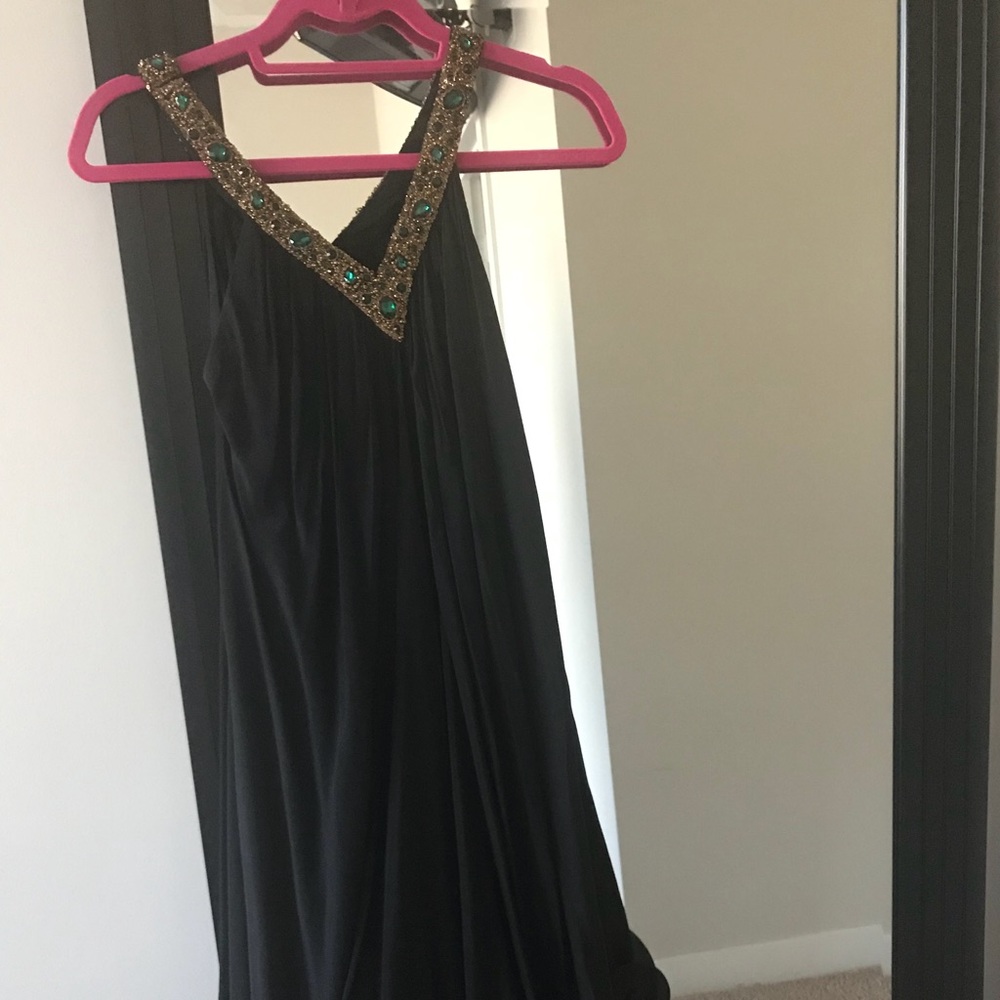 Black Sleeveless Mid-Length Cocktails Dress